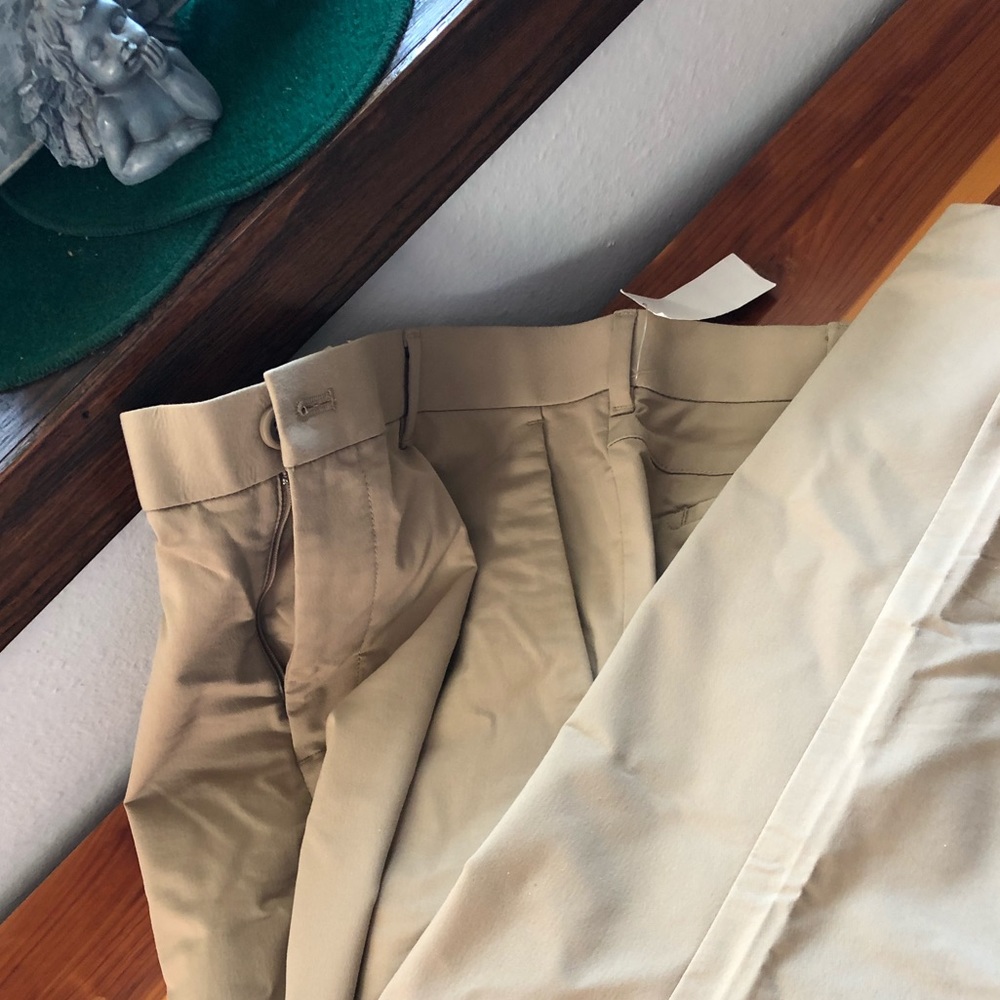 IZOD Performance SportFlex straight leg tan 34/32